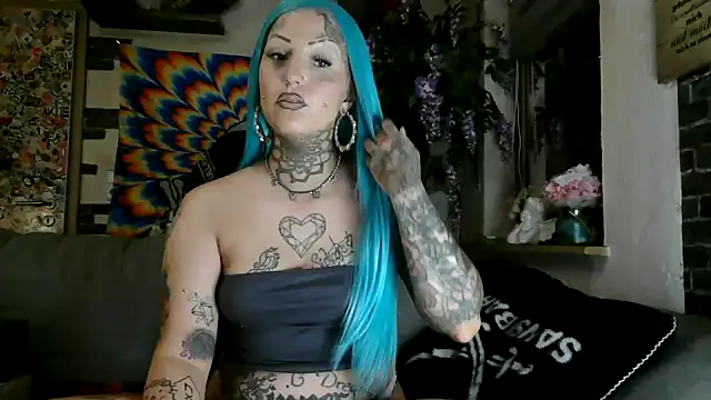 Snapshot of RoxxyInk chatting on 09-25-25, 09:15 RoxxyInk online show from 09-25-25, 09:15
