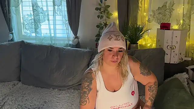 Monageil online show from 11-23-25, 10:03