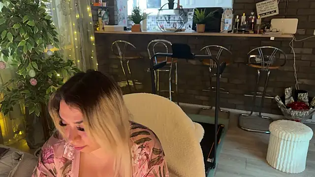 Monageil online show from 03-04-26, 10:01