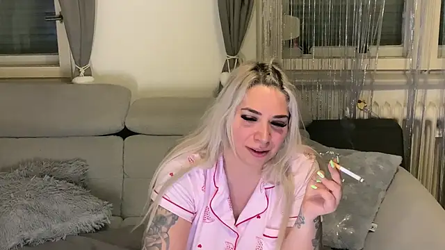 Snapshot of Monageil chatting on 01-23-25, 05:35 Monageil online show from 01-23-25, 05:35