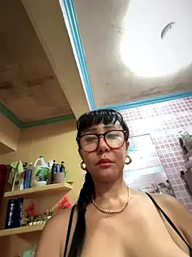 Snapshot of sweetieme chatting on 09-09-25, 01:27 sweetieme online show from 09-09-25, 01:27