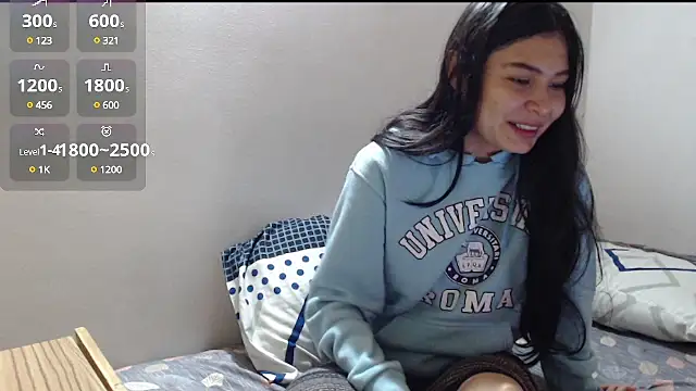 Snapshot of evolet01 chatting on 03-18-25, 04:07 evolet01 online show from 03-18-25, 04:07