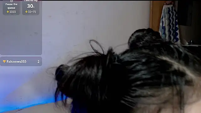 evolet01 online show from 10-28-25, 02:34