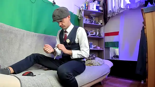 viraglaci18xh online show from 11-28-25, 12:27