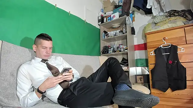 viraglaci18xh online show from 11-05-25, 03:26