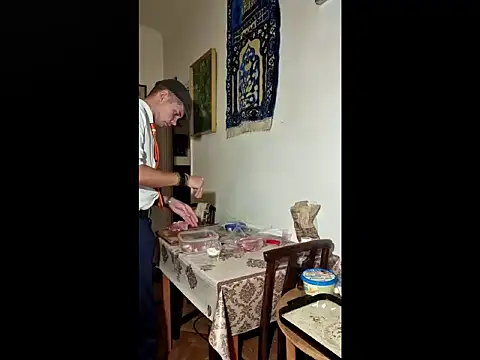 viraglaci18xh online show from 10-09-25, 03:01