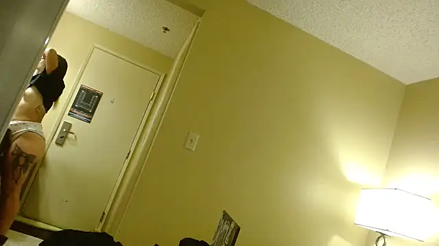 Snapshot of digbicku chatting on 10-12-25, 05:20 digbicku online show from 10-12-25, 05:20