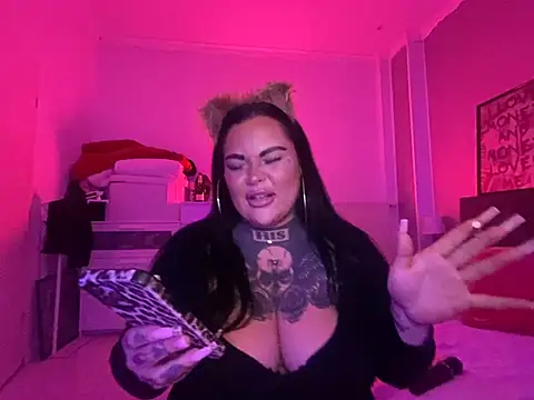 Snapshot of _MelinaCurves_ chatting on 01-26-25, 08:56 MelinaCurves online show from 01-26-25, 08:56