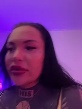 Snapshot of _MelinaCurves_ chatting on 10-29-25, 09:36 MelinaCurves online show from 10-29-25, 09:36