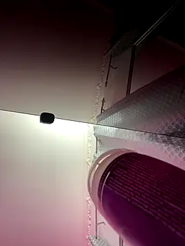 Snapshot of _MelinaCurves_ chatting on 10-24-25, 07:46 MelinaCurves online show from 10-24-25, 07:46