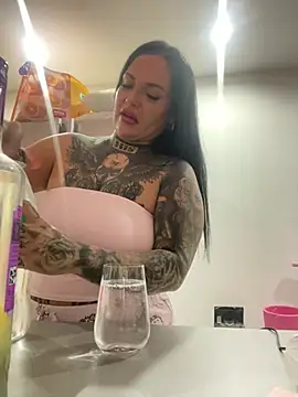  MelinaCurves  online show from 05-15-26, 10:19