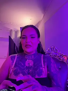 Snapshot of _MelinaCurves_ chatting on 09-26-25, 08:16 MelinaCurves online show from 09-26-25, 08:16