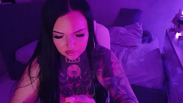  MelinaCurves  online show from 06-07-26, 12:38