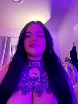 Snapshot of _MelinaCurves_ chatting on 09-19-25, 07:07 MelinaCurves online show from 09-19-25, 07:07