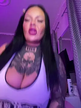  MelinaCurves  online show from 04-28-26, 08:13