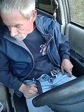 Snapshot of Biknight chatting on 11-10-25, 10:15 Biknight online show from 11-10-25, 10:15