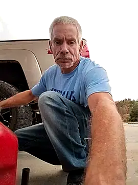 Snapshot of Biknight chatting on 11-02-25, 10:15 Biknight online show from 11-02-25, 10:15