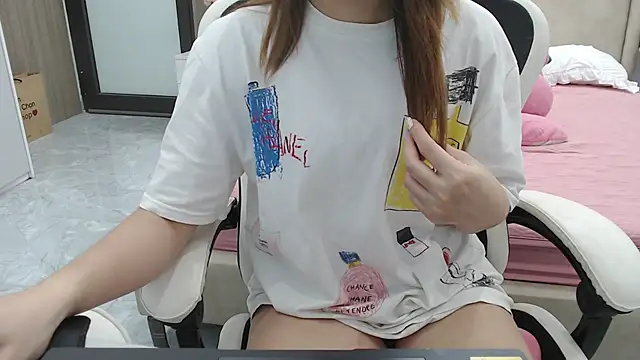 Snapshot of Hanako_love chatting on 09-25-25, 04:51 Hanako love online show from 09-25-25, 04:51