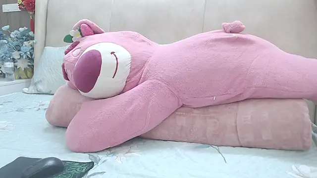 Snapshot of Hanako_love chatting on 03-12-25, 03:40 Hanako love online show from 03-12-25, 03:40
