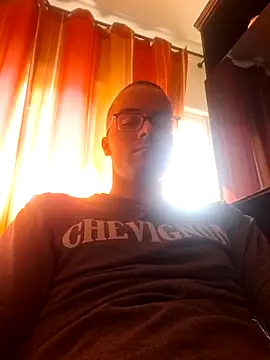 Snapshot of Hakim14460 chatting on 06-14-26, 02:07 Hakim14460 online show from 06-14-26, 02:07