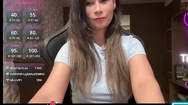 Snapshot of Leilacharlotte chatting on 02-26-26, 09:26 Leilacharlotte online show from 02-26-26, 09:26