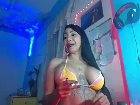 ERIKA-THEDOLL online show from 12-11-24, 11:21