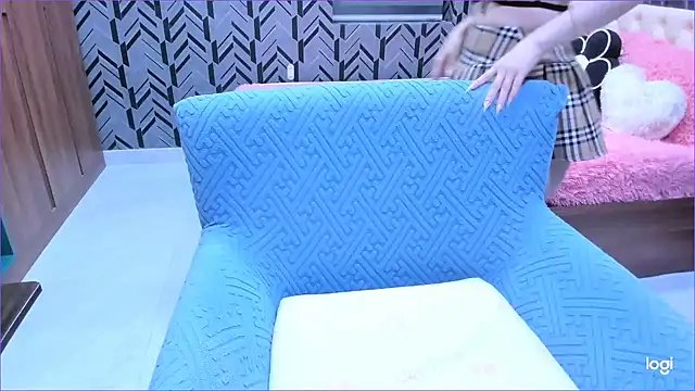 Snapshot of Toyota_Motor_Corporation chatting on 12-02-25, 11:17 Toyota Motor Corporation online show from 12-02-25, 11:17