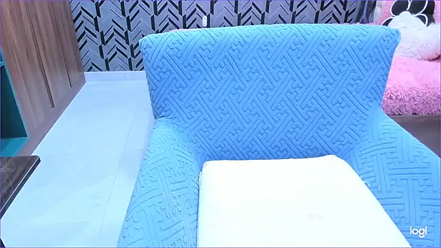 Snapshot of Toyota_Motor_Corporation chatting on 11-01-25, 11:20 Toyota Motor Corporation online show from 11-01-25, 11:20