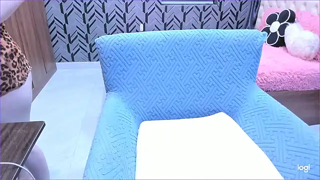 Snapshot of Toyota_Motor_Corporation chatting on 12-15-25, 11:20 Toyota Motor Corporation online show from 12-15-25, 11:20