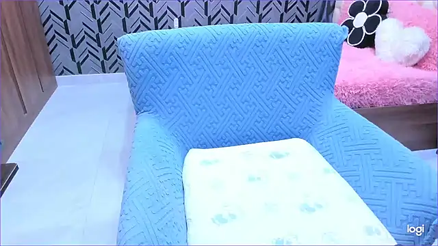 Snapshot of Toyota_Motor_Corporation chatting on 11-20-25, 11:14 Toyota Motor Corporation online show from 11-20-25, 11:14