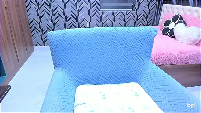 Snapshot of Toyota_Motor_Corporation chatting on 01-11-26, 11:22 Toyota Motor Corporation online show from 01-11-26, 11:22