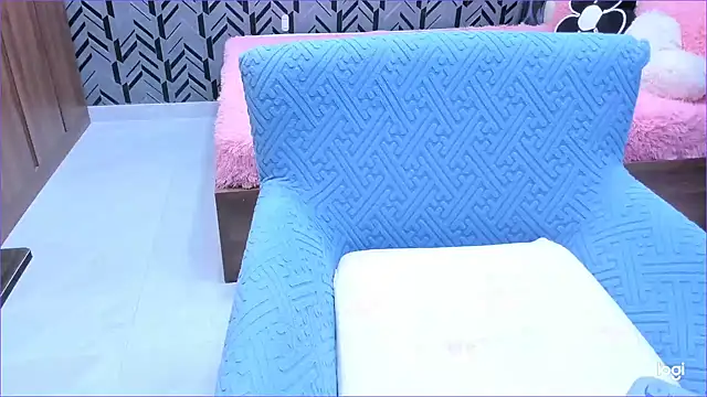 Snapshot of Toyota_Motor_Corporation chatting on 11-11-25, 11:20 Toyota Motor Corporation online show from 11-11-25, 11:20