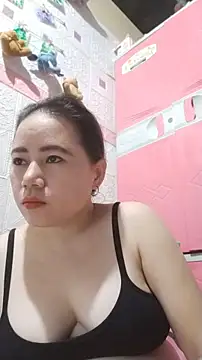Snapshot of urwildest_dreams chatting on 08-02-26, 11:13 urwildest dreams online show from 08-02-26, 11:13