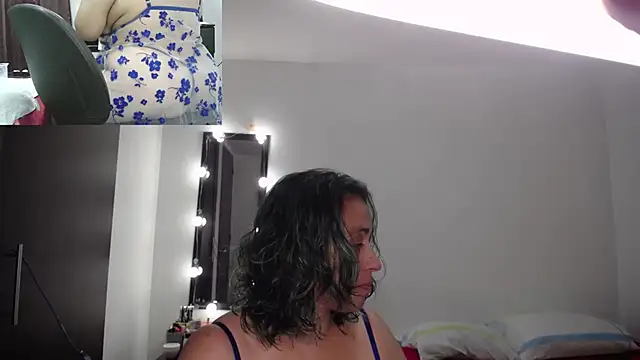 Snapshot of zoe_hotxxx chatting on 09-22-25, 01:50 zoe hotxxx online show from 09-22-25, 01:50