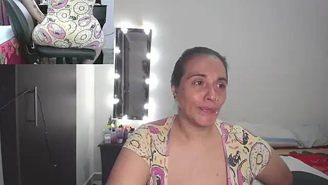 zoe hotxxx online show from 11-15-25, 02:54