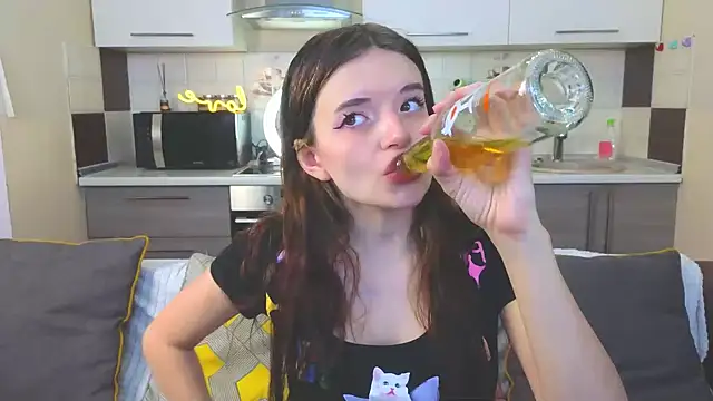 Naughty Alice online show from 02-05-25, 12:17