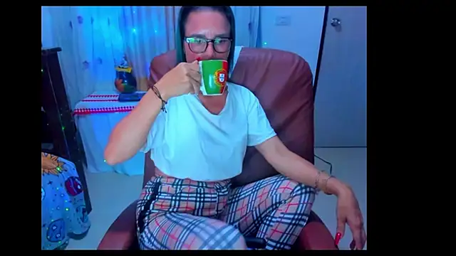 BrianaGarner online show from 10-14-25, 07:47