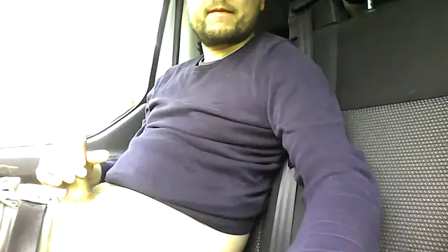 Snapshot of Menic0n chatting on 02-20-26, 12:18 Menic0n online show from 02-20-26, 12:18