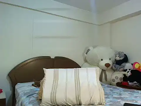 Snapshot of _dannyaldana_ chatting on 01-18-25, 05:15  dannyaldana  online show from 01-18-25, 05:15