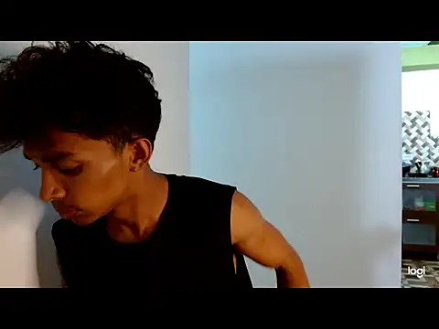 Snapshot of _dannyaldana_ chatting on 10-24-25, 10:25  dannyaldana  online show from 10-24-25, 10:25
