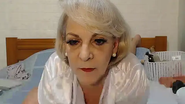 awild kitten online show from 10-27-25, 08:48