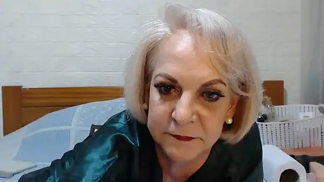 awild kitten online show from 12-01-25, 09:21