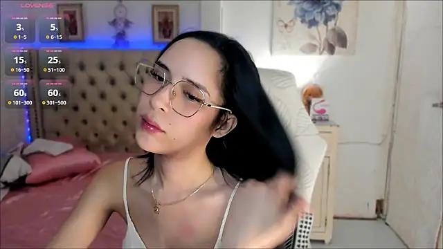 Snapshot of angelic_facexx chatting on 04-16-26, 01:45 angelic facexx online show from 04-16-26, 01:45