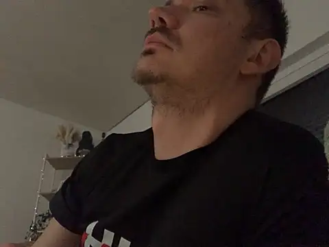 Snapshot of Jerrybomb chatting on 03-03-26, 11:12 Jerrybomb online show from 03-03-26, 11:12