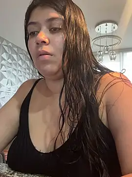 Snapshot of emilyjohanson chatting on 02-11-25, 02:57 emilyjohanson online show from 02-11-25, 02:57