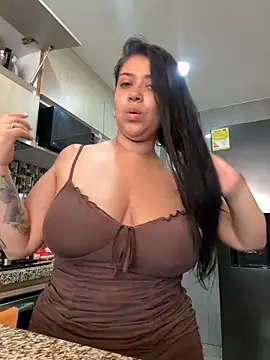 Snapshot of emilyjohanson chatting on 12-31-24, 03:20 emilyjohanson online show from 12-31-24, 03:20