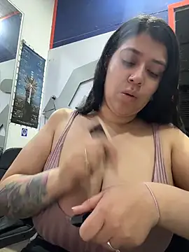 emilyjohanson online show from 05-01-26, 03:39
