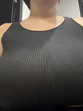 emilyjohanson online show from 05-05-26, 04:21