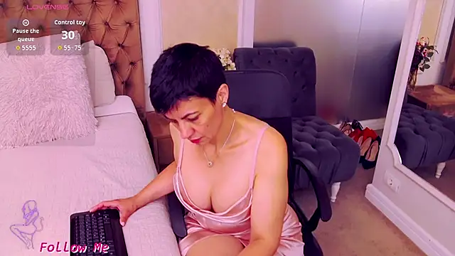 BustyPenellope online show from 06-26-26, 03:23