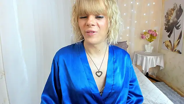 Snapshot of Stesnyashka123 chatting on 05-19-26, 12:34 Stesnyashka123 online show from 05-19-26, 12:34